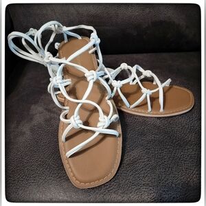 PrettyLittleThing White Strappy Sandals Sz 7 NWT